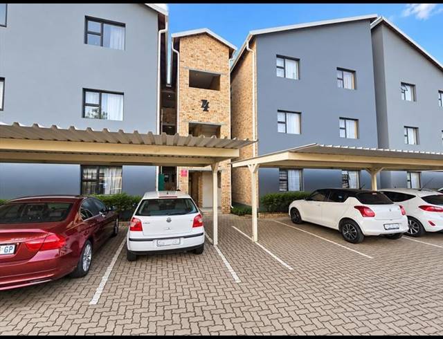 2 BEDROOM TOWNHOUSE FOR SALE IN POMONA